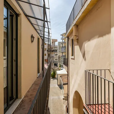 Le Dimore Del Corso - Sicily Stay, Fra Catania, Taormina, Il Mare E L'etna *