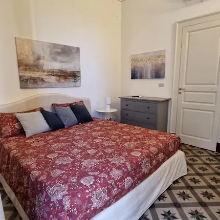 Apartment Le Dimore Del Corso Ad Acireale, Fra Catania, Taormina, Il Mare E L'etna *