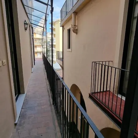 Le Dimore Del Corso Ad Acireale, Fra Catania, Taormina, Il Mare E L'etna *