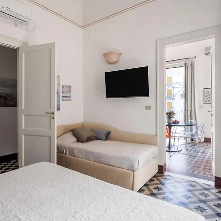 Apartamento Le Dimore Del Corso - Sicily Stay, Fra Catania, Taormina, Il Mare E L'etna Acireale